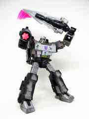 Transformers Generations War for Cybertron Trilogy Megatron with Captive Pinpointer and Captive Lionizer Action Figure