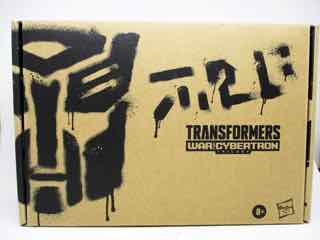 Transformers Generations War for Cybertron Trilogy Selects Greasepit Action Figure