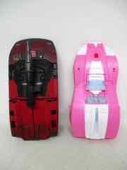 Hasbro Transformers Generations War for Cybertron Earthrise Deluxe Arcee Action Figure