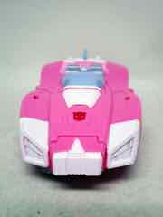 Hasbro Transformers Generations War for Cybertron Earthrise Deluxe Arcee Action Figure