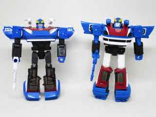 Hasbro Transformers Generations War for Cybertron Earthrise Deluxe Smokescreen Action Figure