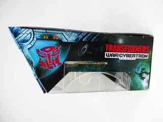 Hasbro Transformers Generations War for Cybertron Earthrise Deluxe Sunstreaker Action Figure