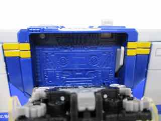 Transformers Generations War for Cybertron Trilogy Soundwave with Laserbeak and Ravage Action Figure