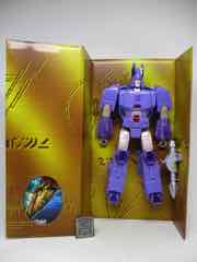 Hasbro Transformers Generations War for Cybertron Kingdom Voyager Cyclonus Action Figure