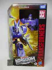 Hasbro Transformers Generations War for Cybertron Kingdom Voyager Cyclonus Action Figure