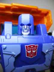 Hasbro Transformers Generations War for Cybertron Kingdom Deluxe Huffer Action Figure