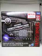 Hasbro Transformers Generations War for Cybertron Trilogy Spoilers Inside Action Figure Set (Nemesis Prime)