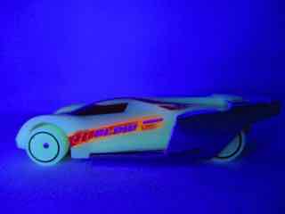 Mattel Hot Wheels Glow Racers Lindster Prototype Die-Cast Metal Vehicle