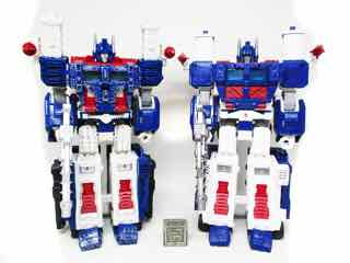 Hasbro Transformers Generations War for Cybertron Kingdom Leader Ultra Magnus Action Figure