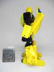 Hasbro Transformers Generations War for Cybertron Trilogy Deluxe Buzzworthy Origin Bumblebee Action Figure