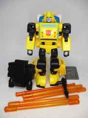 Hasbro Transformers Generations War for Cybertron Trilogy Deluxe Buzzworthy Origin Bumblebee Action Figure