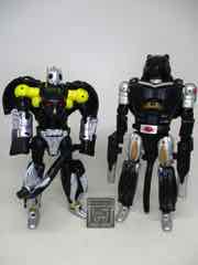 Hasbro Transformers Generations War for Cybertron Kingdom Deluxe Shadow Panther Action Figure