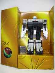 Hasbro Transformers Generations War for Cybertron Kingdom Deluxe Slammer Action Figure