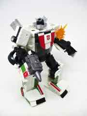 Transformers Generations War for Cybertron Earthrise Deluxe Wheeljack Action Figure