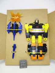 Hasbro Hasbro Transformers Generations War for Cybertron Golden Disk Collection Chapter 2 Autobot Jackpot with Sights Figure Set