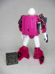 Transformers Authentics Bravo Autobot Arcee Action Figure