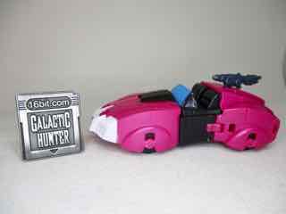 Transformers Authentics Bravo Autobot Arcee Action Figure