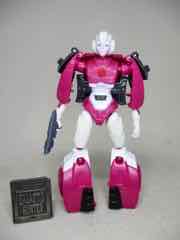 Transformers Authentics Bravo Autobot Arcee Action Figure