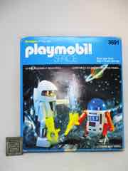 Schaper Playmobil 3591 Space Series Astronaut and Robot Figures