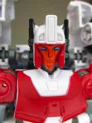 Hasbro Transformers Legacy Deluxe Autobot Minerva Action Figure