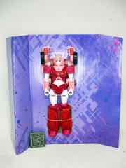 Hasbro Transformers Legacy Deluxe Elita-1 Action Figure