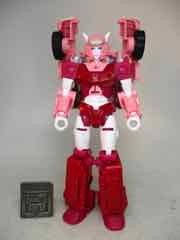 Hasbro Transformers Legacy Deluxe Elita-1 Action Figure