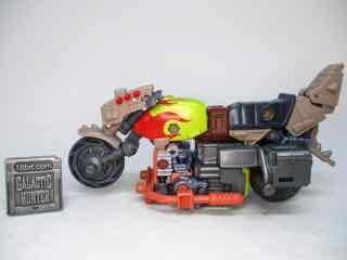 Hasbro Transformers Legacy Evolution Deluxe Crashbar Action Figure