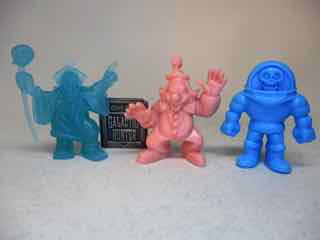 Culture Fly Scooby-Doo Tiny Mights Blue Glow Tiki Witch Doctor, Blue Space Kook, and Flesh Ghost Clown Minifigures with Case