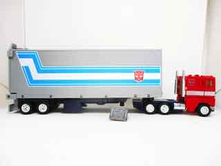 Takara-Tomy Transformers Missing Link C-01 Optimus Prime (Convoy) Action Figure