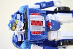 Hasbro Transformers Legacy United Deluxe Robots in Disguise 2001 Universe Side Burn Action Figure