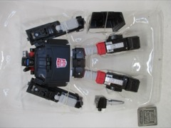 Hasbro Transformers Generations War for Cybertron Earthrise Deluxe Trailbreaker Action Figure
