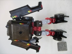 Hasbro Transformers Generations War for Cybertron Earthrise Deluxe Trailbreaker Action Figure