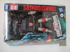 Hasbro Transformers Generations War for Cybertron Earthrise Deluxe Trailbreaker Action Figure