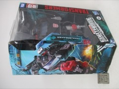 Hasbro Transformers Generations War for Cybertron Earthrise Deluxe Trailbreaker Action Figure