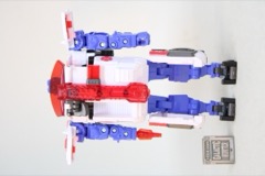 Hasbro Transformers Age of the Primes Voyager Autobot Red Alert