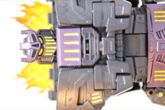 Hasbro Transformers Age of the Primes Leader The Thirteen Megatronus The Fallen