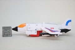 Hasbro Transformers Age of the Primes Deluxe Aerialbot Slingshot