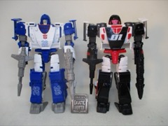 Hasbro Transformers Generations Legacy Velocitron Speedia 500 Collection Decepticon Crasher