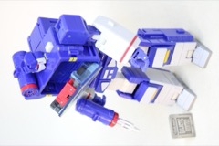 Hasbro Transformers Studio Series 86 Soundwave with Buzzsaw, Laserbeak, and Ravage