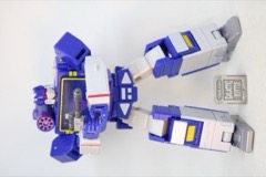 Hasbro Transformers Studio Series 86 Soundwave with Buzzsaw, Laserbeak, and Ravage