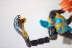Hasbro Transformers Age of the Primes Deluxe Quickstrike