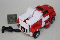 Hasbro Transformers Age of the Primes Deluxe Swerve