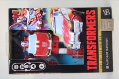 Hasbro Transformers Age of the Primes Deluxe Autobot Ratchet