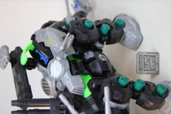 Hasbro Zoids Dark Horn Figure Kit