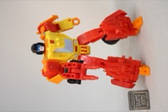 Hasbro Transformers Age of the Primes Deluxe Sureshot