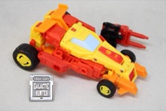 Hasbro Transformers Age of the Primes Deluxe Sureshot