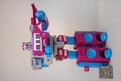 Transformers Collaborative Generation One Reissue Blaster, KP Glit, KP Sundor, KP Rosanna Action Figure
