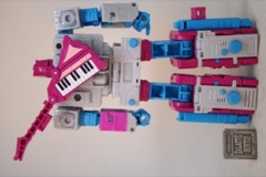 Transformers Collaborative Generation One Reissue Blaster, KP Glit, KP Sundor, KP Rosanna Action Figure