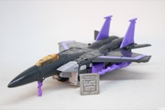 Hasbro Transformers Studio Series 86 Voyager Skywarp Action Figure